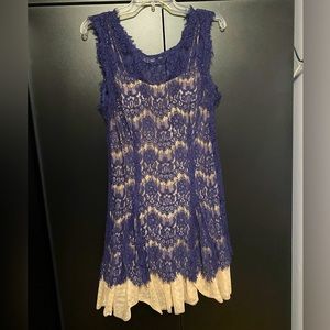 Betsy Adam Navy Blue and Beige Lace Tule Short Sleeve